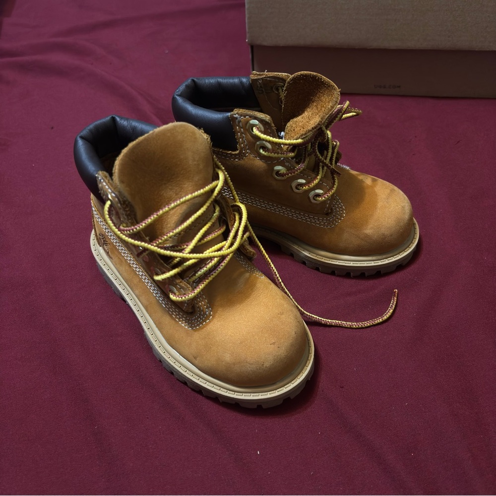 Toddler timbs 7c